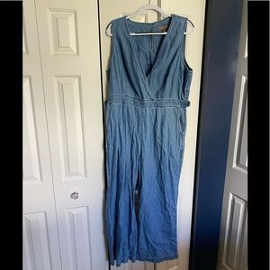 Sleeveless denim jumpsuit